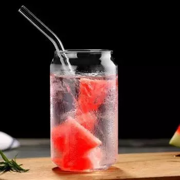 Банки для кока-колы, стеклянные стаканы, стаканы для холодного кофе, стаканы для сока, коктейлей, виски, пивных банок, кружки для молока и кофе, посуда для напитков чистый