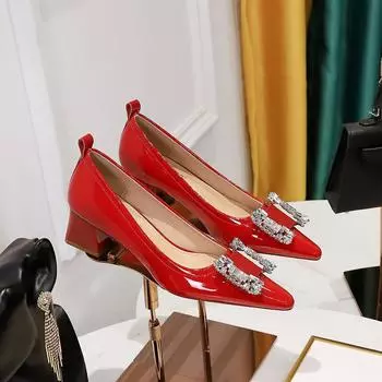 Banquet women s shoes thick heel medium heel shallow mouth small square head patent leather metal rhinestone buckle high heel single shoes women 35 чёрный