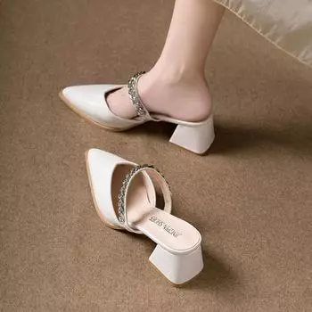Baotou half-drag women s outer wear summer new fashion high-end sense without revealing toes red high-heeled cool slippers 34