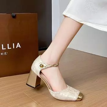 Baotou sandals embroidery 2025 summer national style Chinese new one-word with temperament square head wear-resistant high heels outer wear 35 бежевый