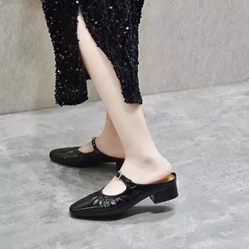 Baotou slippers women s outer wear spring and summer new elegant flat-bottomed lazy drag belt buckle half drag 35
