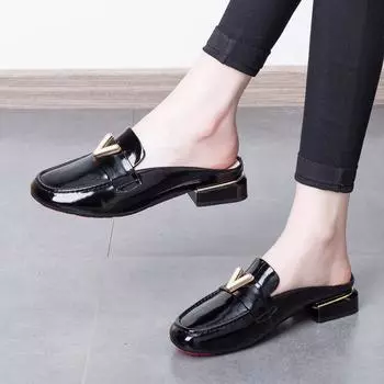 Baotou wear sandals women s cow patent leather flat-bottomed slippers casual women s half slippers 34