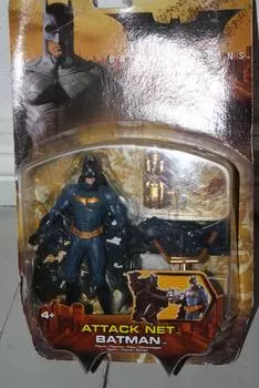 Batman Begins 6inch Basic Figure Bat Attack Batman