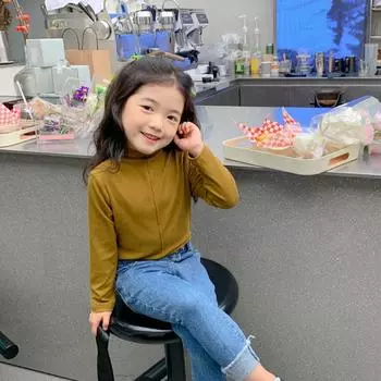 Базовое пальто для девочек. Детская футболка. Рубашка. 110 темно-зеленого