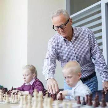 BCBESTCHESS Магнитная деревянная складная шахматная доска ручной работы с дополнительными ферзями и местом для хранения шахматных фигур 12x12 Inches коричневый