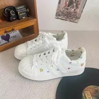 BE-6773 latex insole/shell head graffiti board shoes women s shoes 2024 new niche design casual white shoes 35 жёлтый