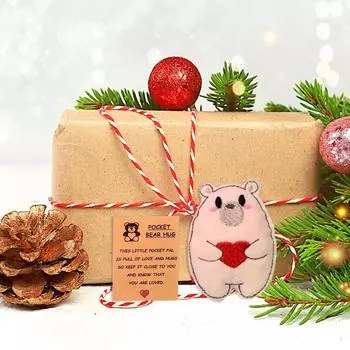 Bear Hug Pocket Dolls Handmade Animal Doll Decoration Cartoon Figure Knitting Desktop Ornaments For Bedroom Living Room розовый