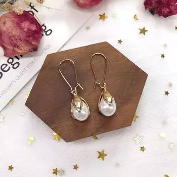 Beautiful Alice Wonderland fairy tale stud earrings flower diamond earrings women s simple and versatile cute temperament earrings