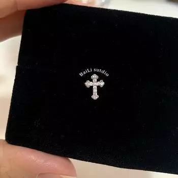 Beautiful and Exquisite Cross Stud Earrings Female Cool Handsome New Arrival Best Selling Titanium Steel Ear Bone Stud Ear Ear Bone Pin Niche Design Silver a cross.