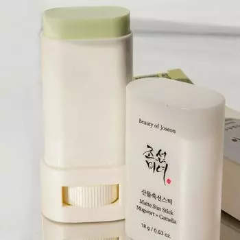 Beauty of Joseon Matte Sun Stick : Полынь+Камелия (SPF 50+ ПА++++) 18г (0,63 жидких унции)