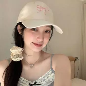 Бейсбольная кепка с вышивкой и бантом. Хлопковая шляпа от солнца. Универсальная бейсболка с вышивкой и бантом для девочек.