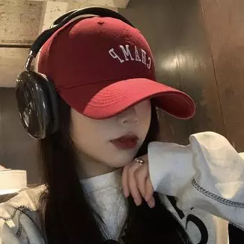 Бейсболка с красной надписью, женская, большая окружность головы, широкие поля, большое лицо, мягкая кепка, универсальное лицо, маленькая шляпа Adjustable (same for men and women) бордовый