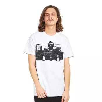 Белая футболка унисекс Waving The Guns Blaster S