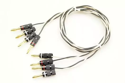 BELDEN 8460 Комплект из 2 акустических кабелей с банановым штекером (4м)