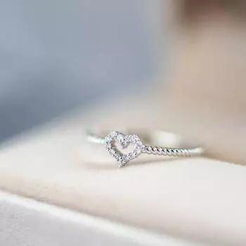 BELLA BOX Изысканное простое полое кольцо Love Корейская версия корейского простого сердца Модное тонкое кольцо для женщин 5-no. платиновый