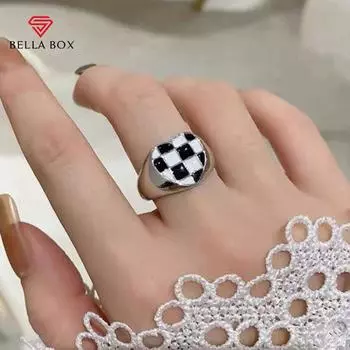 Bella Box Пол Черно-белая шахматная капля Глазурь Белая медь Корейский нишевый дизайн Открытое кольцо для женщин Opening Adjustable белый