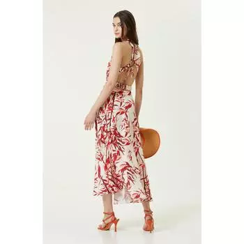 Бело-бордовое длинное платье с узором