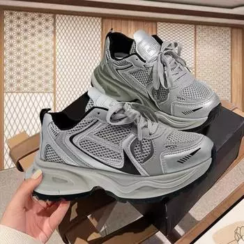 Белые кроссовки со скрытым каблуком для женщин, весна 2024 г., женская спортивная обувь на толстой платформе, модные кроссовки из искусственной кожи с толстой подошвой 36 серебряный