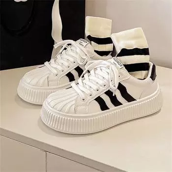 Белые туфли для женщин. Модные весенние и осенние новые повседневные кроссовки в гонконгском стиле с толстой подошвой в форме печенья. 35 белый