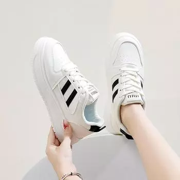Белые туфли для женщин, новые осенние студенческие универсальные повседневные модные туфли с толстой подошвой, модные кроссовки 35