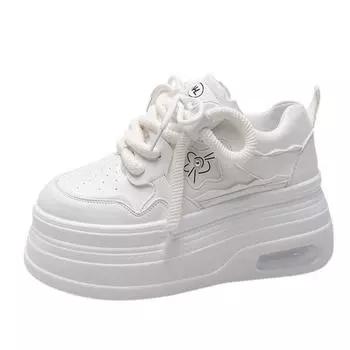 Белые туфли из мягкой кожи для женщин Новые весенние Корейская версия Универсальные С внутренней высотой Повседневные туфли Толстая подошва Бисквитные Дышащие 35