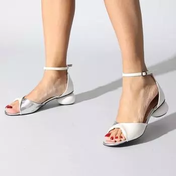 Белые женские классические туфли на каблуке