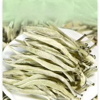 Белый чай премиум-класса «Белые волосы Серебряные иглы» Белый чай «Лунный свет» Древние деревья 125 г 125g