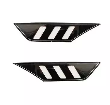 Белый и желтый цвета выполняют две функции: дневные ходовые огни (DRL) и поворотники. когда ты