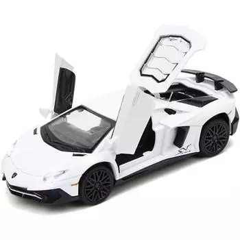 Белый Lambor Aventador LP750-4 масштаба 1/32, игрушечный транспорт с откатным механизмом, литая под давлением модель автомобиля со светом и звуком 1/32-Size:15.5*6.5*4.5cm белый