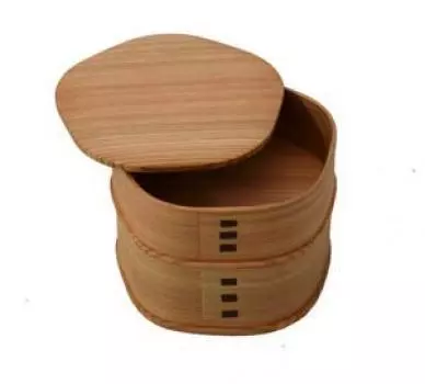 Бенто с цветущей сливой Одатэ Магеваппа