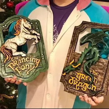 Longma Resin Crafts Современные украшения для стен дома Lord of The Prancing Pony и The Green Dragon Pub Signs Set Dragon
