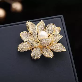 Бесплатный корсаж темперамент универсальное пальто жемчужные аксессуары булавка женская высококачественная трехмерная брошь в виде лотоса золотой