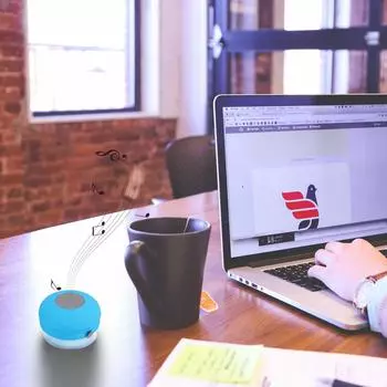 Беспроводной Bluetooth-водонепроницаемый динамик для ванной комнаты со встроенным микрофоном и большой присоской, портативный мини-динамик для улицы, объемный звук на 360 ° белый