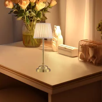 Беспроводной настольный светильник с зарядкой через USB для мероприятий и собраний золотой