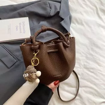 Best Selling Red Lightweight Bucket Bags Women s 2025 New Arrival Super Hot Light Luxury Minority Fancy Non-Collision Messenger Bag Brown + pendant