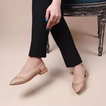 Бежевая женская обувь на плоской подошве, летний сезон 2021 года