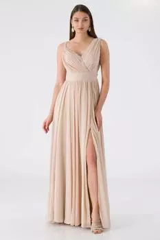 Бежевое вечернее платье с длинным разрезом и отделкой камнями BERRE