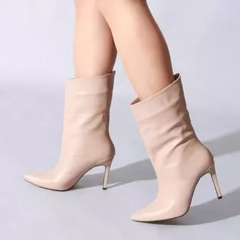 Бежевые кожаные женские ботинки