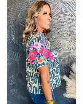 Бежевый топ Azura Exchange с вышитыми рукавами-фонариками, оборкой на шее и принтом S бежевый