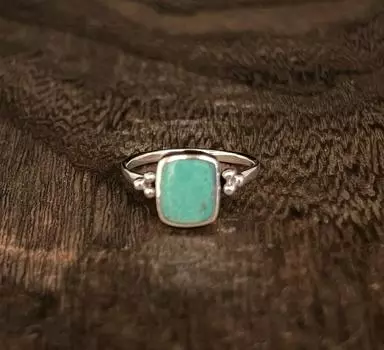 Бирюза прямоугольной формы с натуральной бирюзой // Серебро 925 пробы // Размеры от 5 до 10 5 зелёный