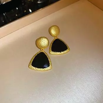 Black Color Matching Geometric Earrings Bracelet and Necklace Set Light Luxury Temperament Bracelet Retro Work Clothing Ornament Accessories Silver Needles-Gold-Black