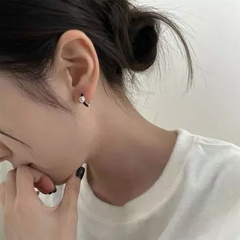 Black drop glaze love zircon earrings women s ins sweet cool earrings silver needle ear buckle niche fashion jewelry fashion new 925 silver needles