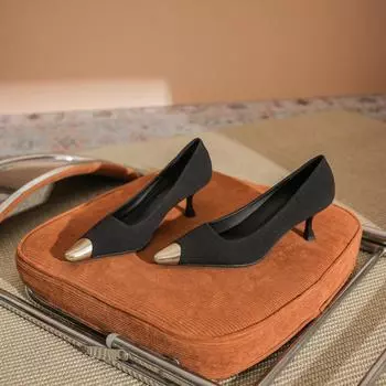 Black high heels women s high-end sense new design sense niche metal pointed sexy thin heel single shoes 34