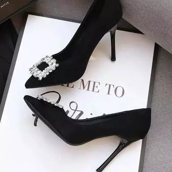 Black pure desire high heels 2025 new new rhinestone pointed French temperament single shoes women s thin heel commuter women s shoes 34