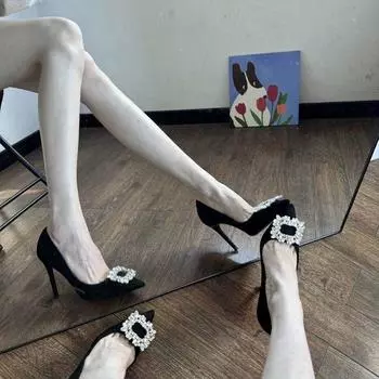Black pure desire high heels women s stiletto 2024 new Internet celebrity commuter women s shoes rhinestone pointed French temperament single shoes 34