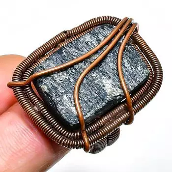 Кольцо с черным турмалином и драгоценным камнем ручной работы из медной проволоки, размер 10