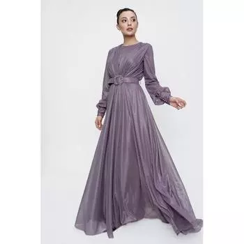 Блестящее длинное платье с плиссированным верхом и поясом на подкладке