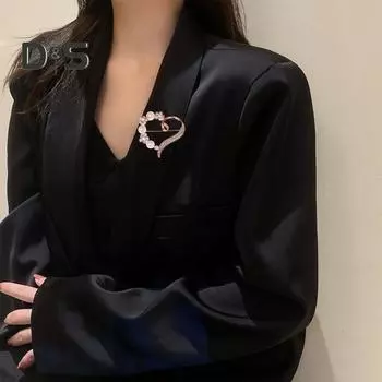 Блестящие стразы, брошь из искусственного жемчуга, булавка, изысканный декоративный цветок, полая булавка в форме сердца, аксессуары для костюмов розового золота