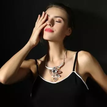 BLINGBAY женское ожерелье с подвеской, геометрическая подвеска неправильной формы, модная универсальная цепочка на ключицы, женское металлическое короткое ожерелье, ювелирное изделие, подарок