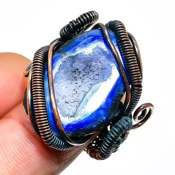 Ювелирное кольцо ручной работы из медной проволоки с голубыми друзами, кусочек драгоценного камня, размер 8,5